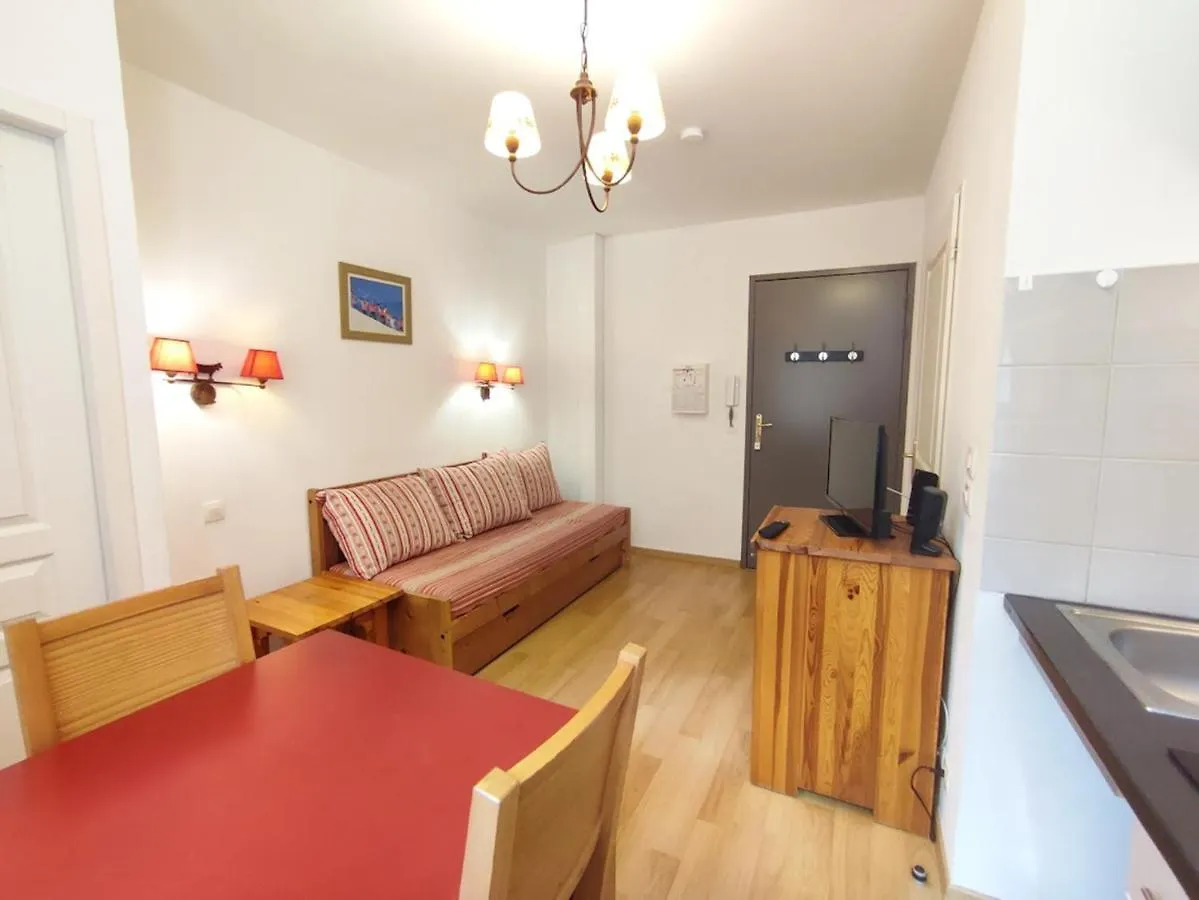 Pat 83, T2, Centre Luchon, Wifi, Casier A Skis, 4 Personnes Bagneres-de-Luchon